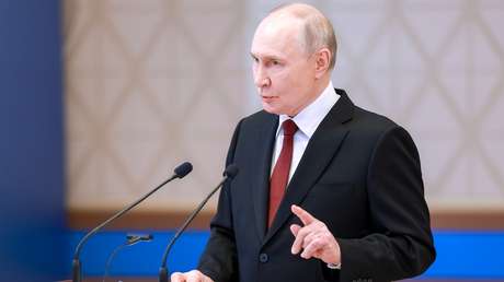 Putin: "Rusia arrasará con cualquiera que intente arrasar las bases rusas de defensa aérea"