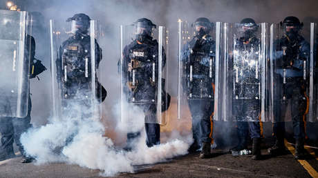 Enfrentamientos con la Policía y gas lacrimógeno: intensas protestas en EE.UU. contra el ICE (VIDEO)