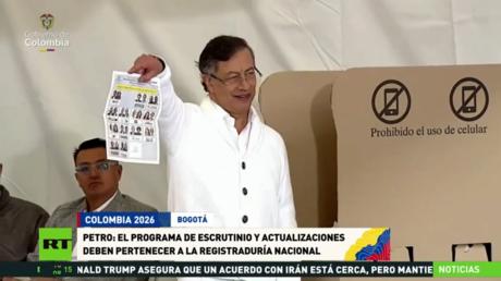 Colombianos acuden a las urnas para escoger a su nuevo presidente en medio de un clima polarizado