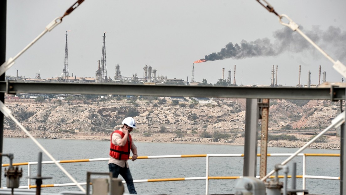 Trump promete arrebatarle a Irán su 'joya' petrolera
