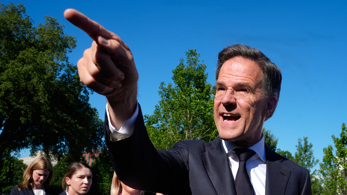 Rutte evita responder a una pregunta incómoda sobre las guerras en Libia e Irak