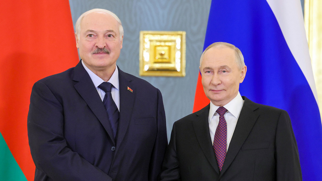 El Kremlin revela qué discutieron Putin y Lukashenko durante dos días fuera de las cámaras