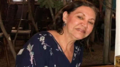 Una mujer muere tras caer por las escaleras al desembarcar de un avión