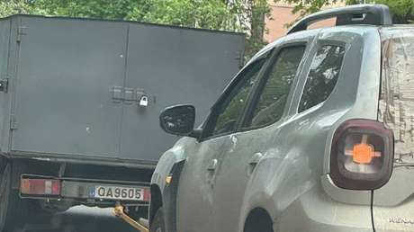 FOTO: Los 'cazarreclutas' de Zelenski usan una camioneta con candados