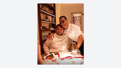 Hijo de López Obrador va al  nuevo y lujoso restaurante de 'Salt Bae' en México y desata polémicas