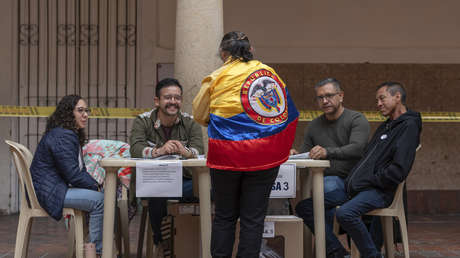 EE.UU. acentúa su injerencia en Colombia con amenaza a quien intente "manipular" los comicios