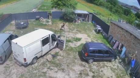 VIDEO: Ucranianos echan a palazos a los reclutadores de Zele