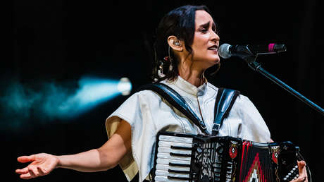 La canción mundialista de Julieta Venegas desata esta insóli
