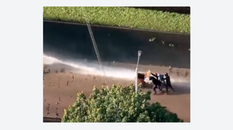 VIDEO: Cañones de agua dispersan nueva jornada de 