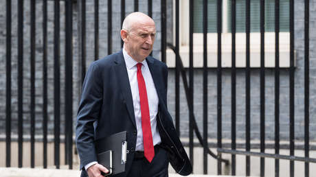 Dimite el secretario de Defensa británico por desacuerdo con Starmer sobre el gasto militar