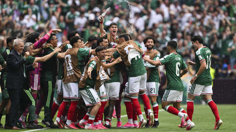 "Coreano, hermano, ya eres mexicano": la explosiva alianza del Mundial que inunda la Red (VIDEOS)