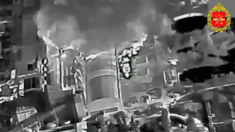 VIDEO: Dron kamikaze ruso hace arder un objetivo clave del complejo militar de Kiev