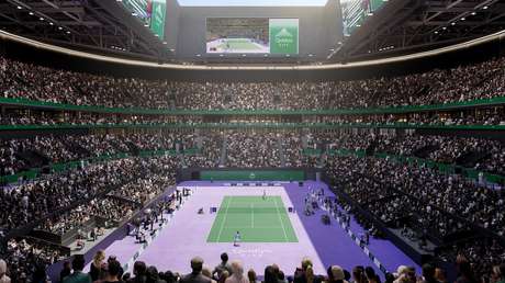 Arabia Saudita levanta su 'Wimbledon árabe' en pleno desierto (FOTOS, VIDEO)