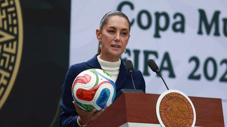 Sheinbaum le lanza un dardo a la FIFA