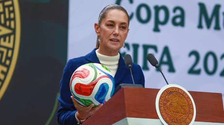 Sheinbaum le lanza un dardo a la FIFA
