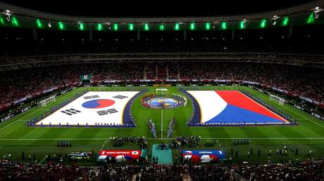 Hace gestos racistas contra asiática en partido del Mundial 2026 y se queda sin trabajo