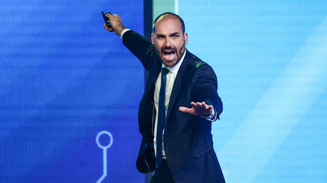 Un hijo de Bolsonaro al banquillo por coacciones al sistema de justicia desde EE.UU.