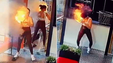 VIDEO: Una mujer revisa su bolso y acaba en llamas