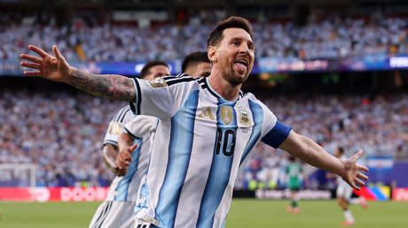 Argentina anota 3 goles contra Argelia y gana su primer partido en el Mundial 2026