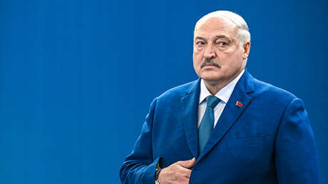 Lukashenko: Una de las fronteras de Bielorrusia "arde como nunca antes"