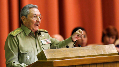 Raúl Castro da su visto bueno a las transformaciones económicas en Cuba