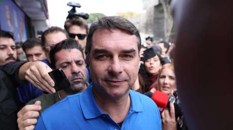 Flávio Bolsonaro propone cárceles al estilo Bukele y castración química para violadores