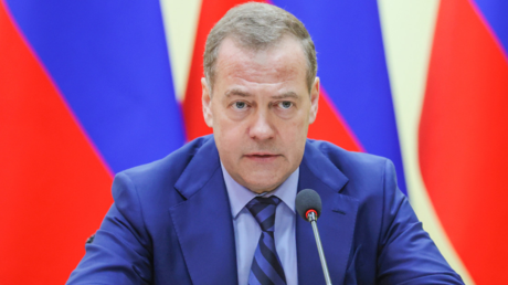 Medvédev: "Ya no hay ninguna regla con respecto al Kiev neonazi"