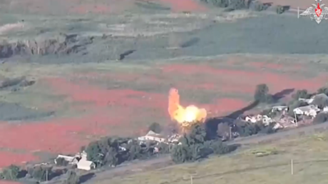 VIDEO: Fuerzas rusas inutilizan con bombas y misiles puntos de mando de drones ucranianos