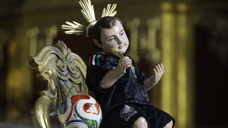 ¿Blasfemia mundialista? Un Jesús 'futbolista' mezcla la fe y la pasión deportiva en México