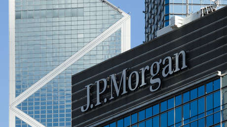 Inesperado giro en el caso de exbanquero que acusa a JPMorgan de haberlo convertido en "esclavo sexual"