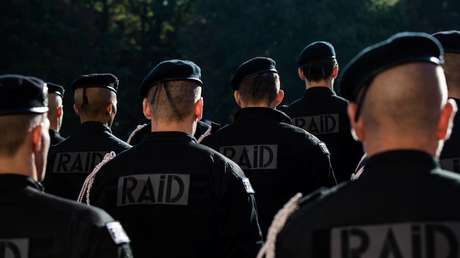 Jubilado dispara contra la Policía tras declarar la revolución en Francia