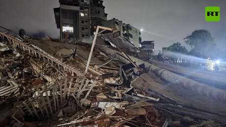 Colapsa edificio en Caracas tras el fuerte terremoto (VIDEO)
