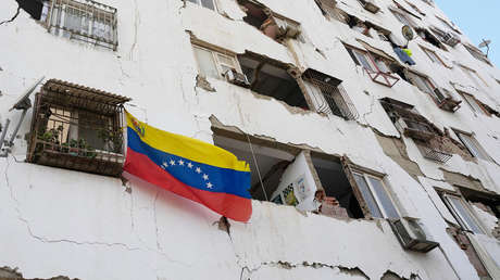 "Amigos desaparecidos y sus familiares enterrados debajo de casas": Voluntaria en Caracas llama al apoyo de la población