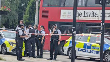 VIDEO: Auto embiste a peatones en Londres