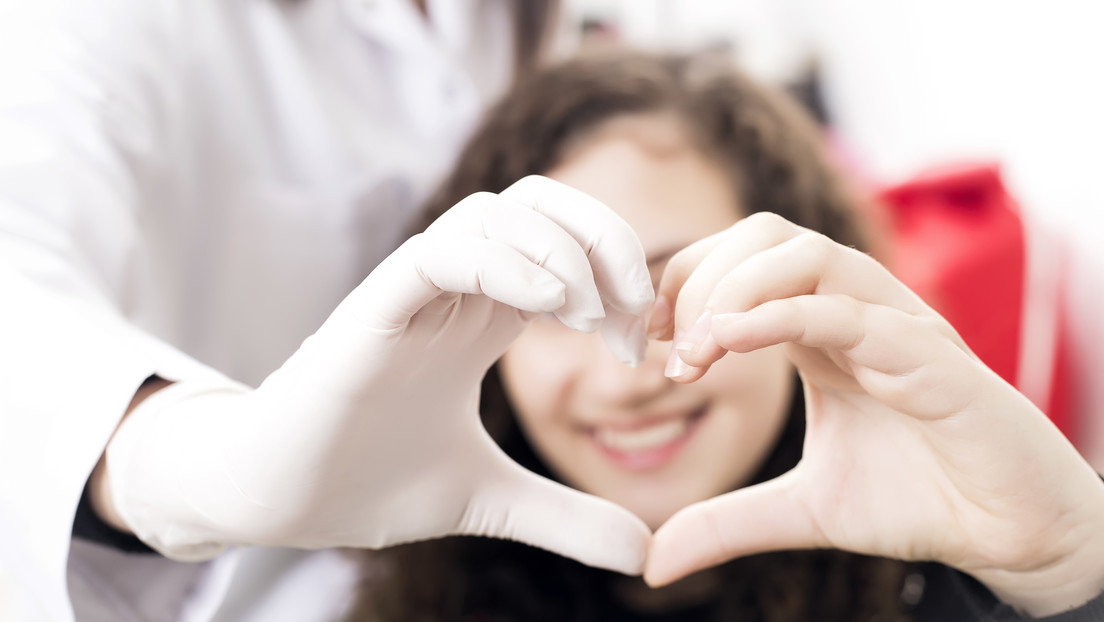 'Síndrome del corazón feliz': el extraño caso de suma felicidad que casi termina en muerte