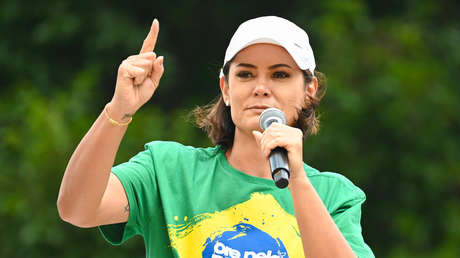 ¿'Trapos sucios' a la luz? Michelle Bolsonaro amenaza el deseo presidencial de su hijastro