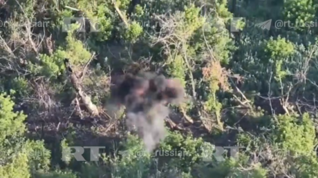 De un disparo: militar ruso derriba un dron ucraniano en plena marcha