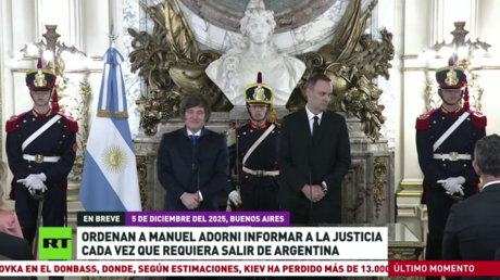 Manuel Adorni queda bajo restricción para salir de Argentina