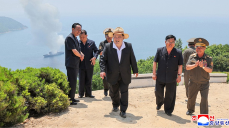 FOTOS: Kim Jong-un inspecciona lanzamiento de prueba de misil de crucero estratégico