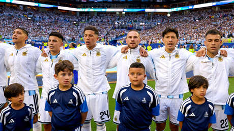 La historia del argentino que se volvió viral por cantar el himno con mucha pasión en el Mundial