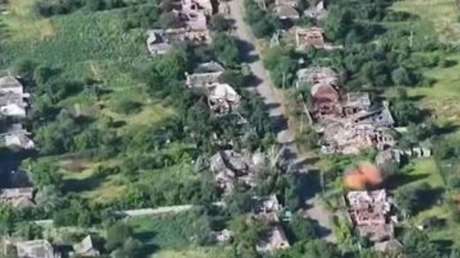 VIDEO: Drones rusos cazan sin piedad a las fuerzas enemigas en el frente