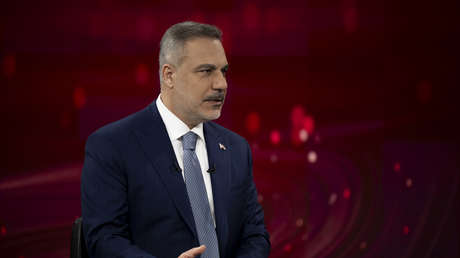 Turquía destaca "un malentendido" entre EE.UU. e Irán en torno al estrecho de Ormuz