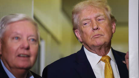 Trump rinde homenaje a Lindsey Graham e insta a aprobar un ley en su honor