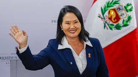 Keiko Fujimori recibe sus credenciales como presidenta electa de Perú
