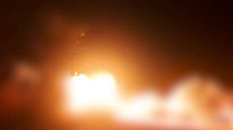 Irán afirma que atacó objetivos de EE.UU. en Kuwait y Baréin (VIDEO)
