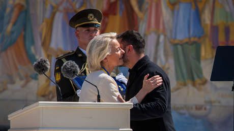 "Las vacaciones en Kiev se terminaron": Zajárova ironiza sobre visita de Von der Leyen