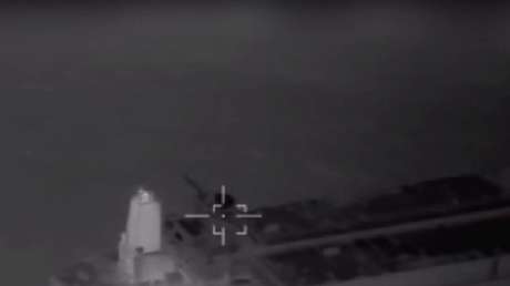 VIDEO: Irán golpea un tanquero infractor en el estrecho de Ormuz