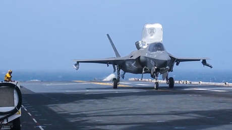 VIDEO: CENTCOM exhibe el despegue de su caza furtivo F-35 durante operaciones en el mar Arábigo