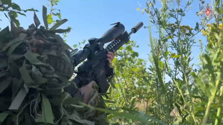 VIDEO: Francotiradores rusos eliminan drones ucranianos con disparos precisos