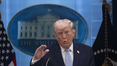 Trump amenaza con llevar a "un nivel mucho más alto" los ataques contra Irán